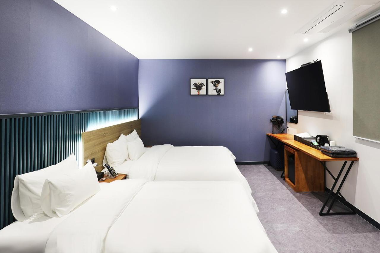 Mariposa Hotel Songtan Пхёнтхэк Экстерьер фото